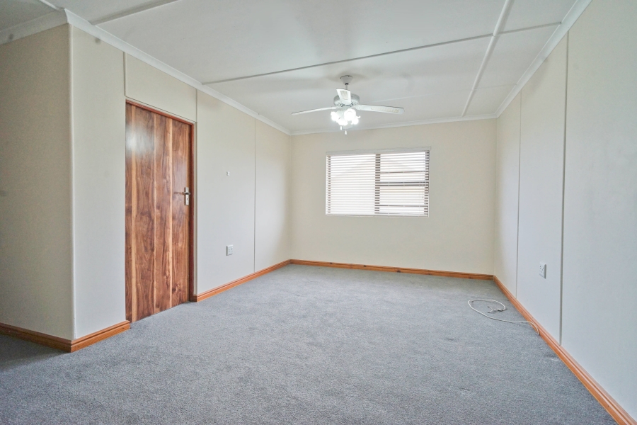 4 Bedroom Property for Sale in Kaysers Beach Eastern Cape